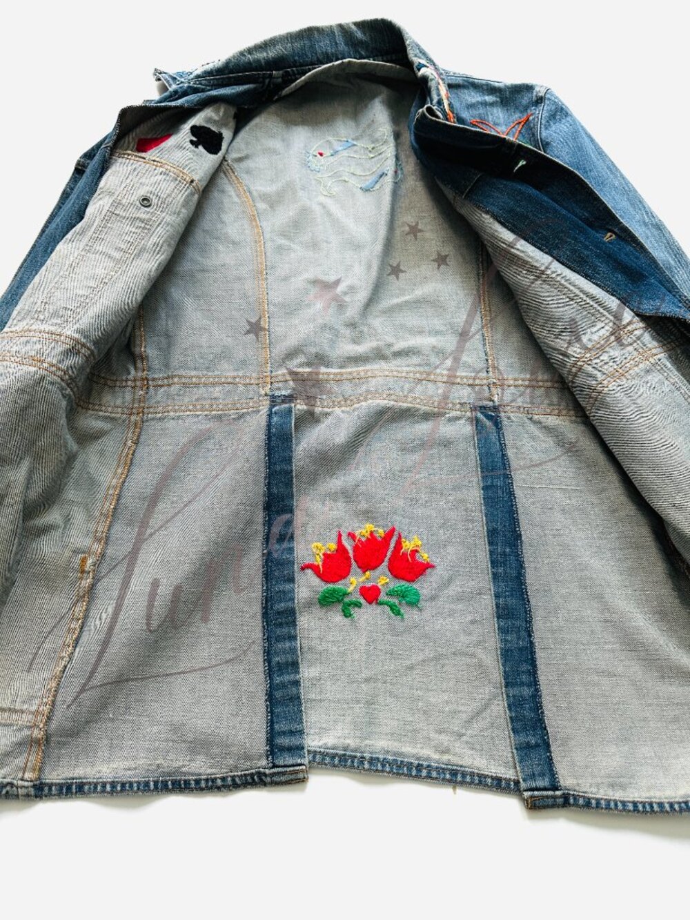 FREE PEOPLE x Levi's Embroidered Denim Jacket - EXCLUSIVE! - Picture 6 of 13